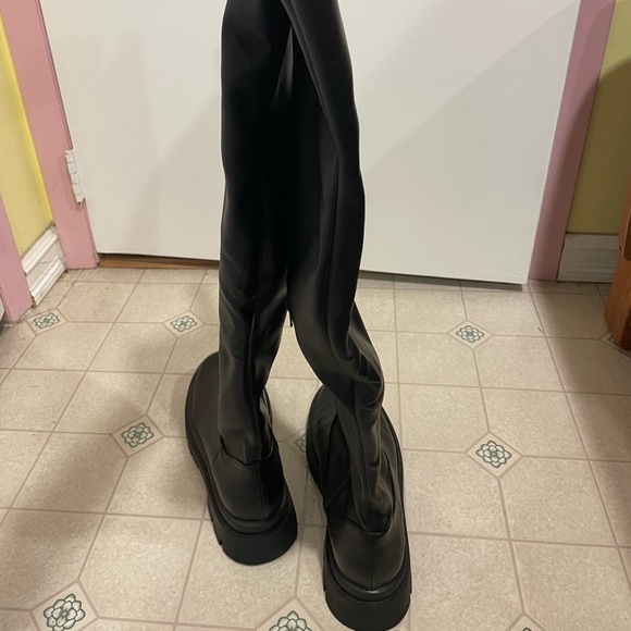 Steve Madden Gibbs Over The Knee Boot 